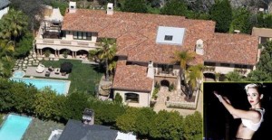 miley-cyrus-mansion-default