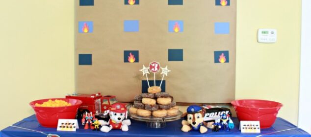 Fiesta de cumpleaños con Bombero y Policía